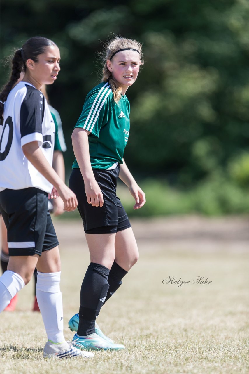 Bild 103 - wBJ TuRa Meldorf/Buesum - JFV Luebeck : Ergebnis: 1:0